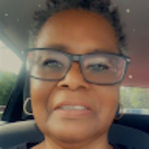 Meet your Posher, Synthia